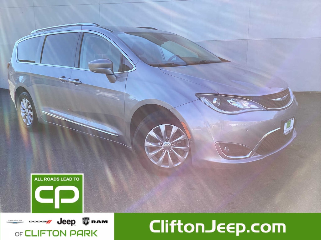 Used 2019 Chrysler Pacifica Touring L FWD