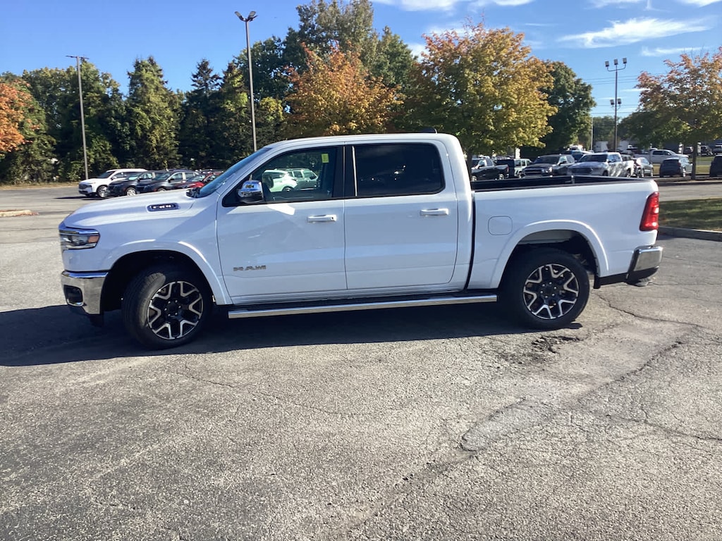 New 2026 Ram 1500 LARAMIE CREW CAB 4X4 5'7 BOX Pickup