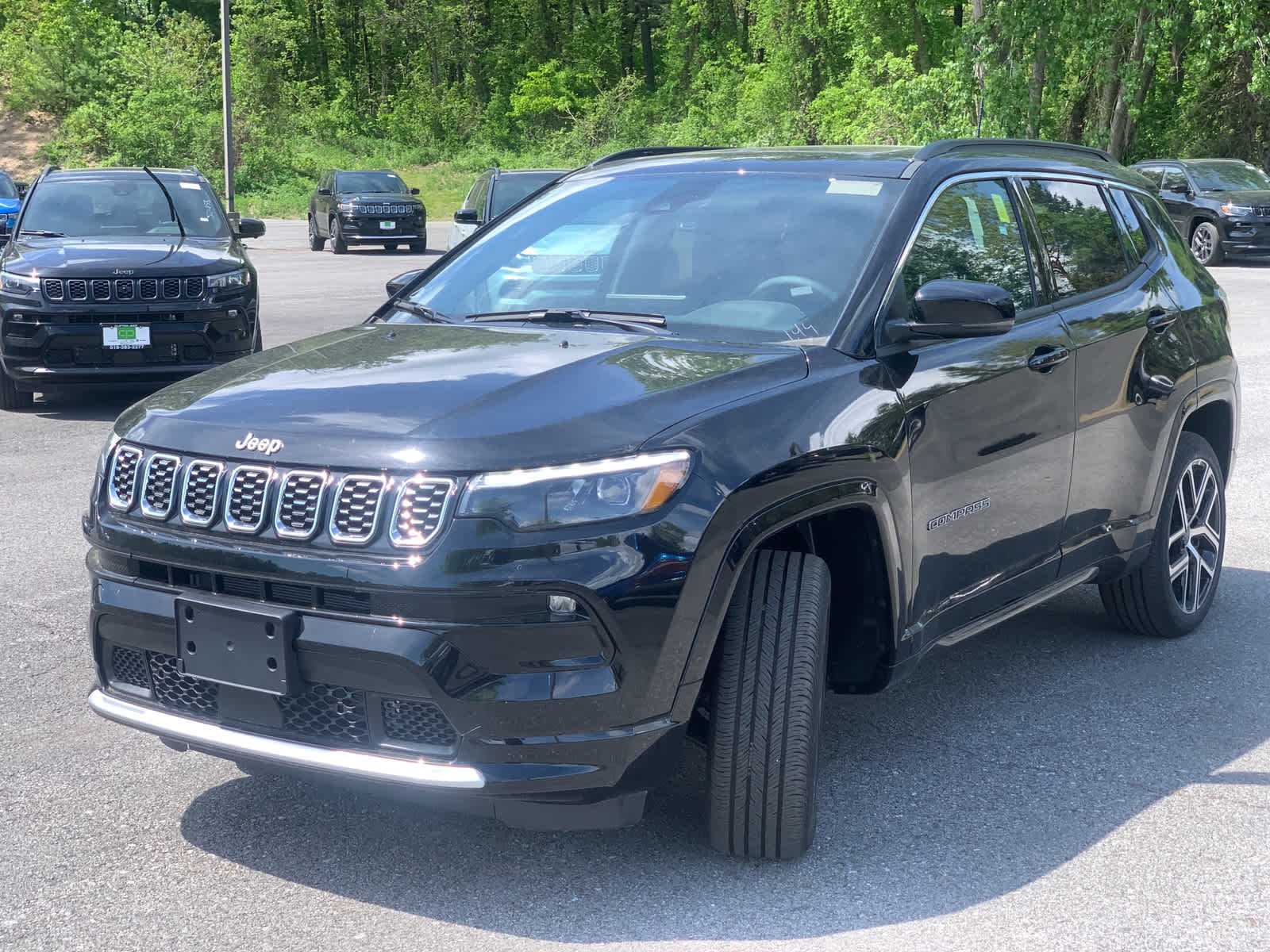 2025 Jeep Compass Limited photo 3