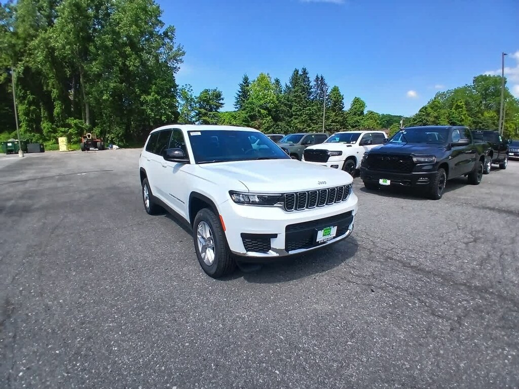New 2026 Jeep Grand Cherokee L LAREDO X 4X4 Sport Utility