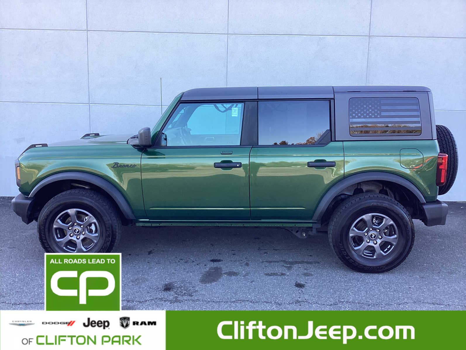 2022 Ford Bronco Base Big Bend Black Diamond Outer Banks photo 3