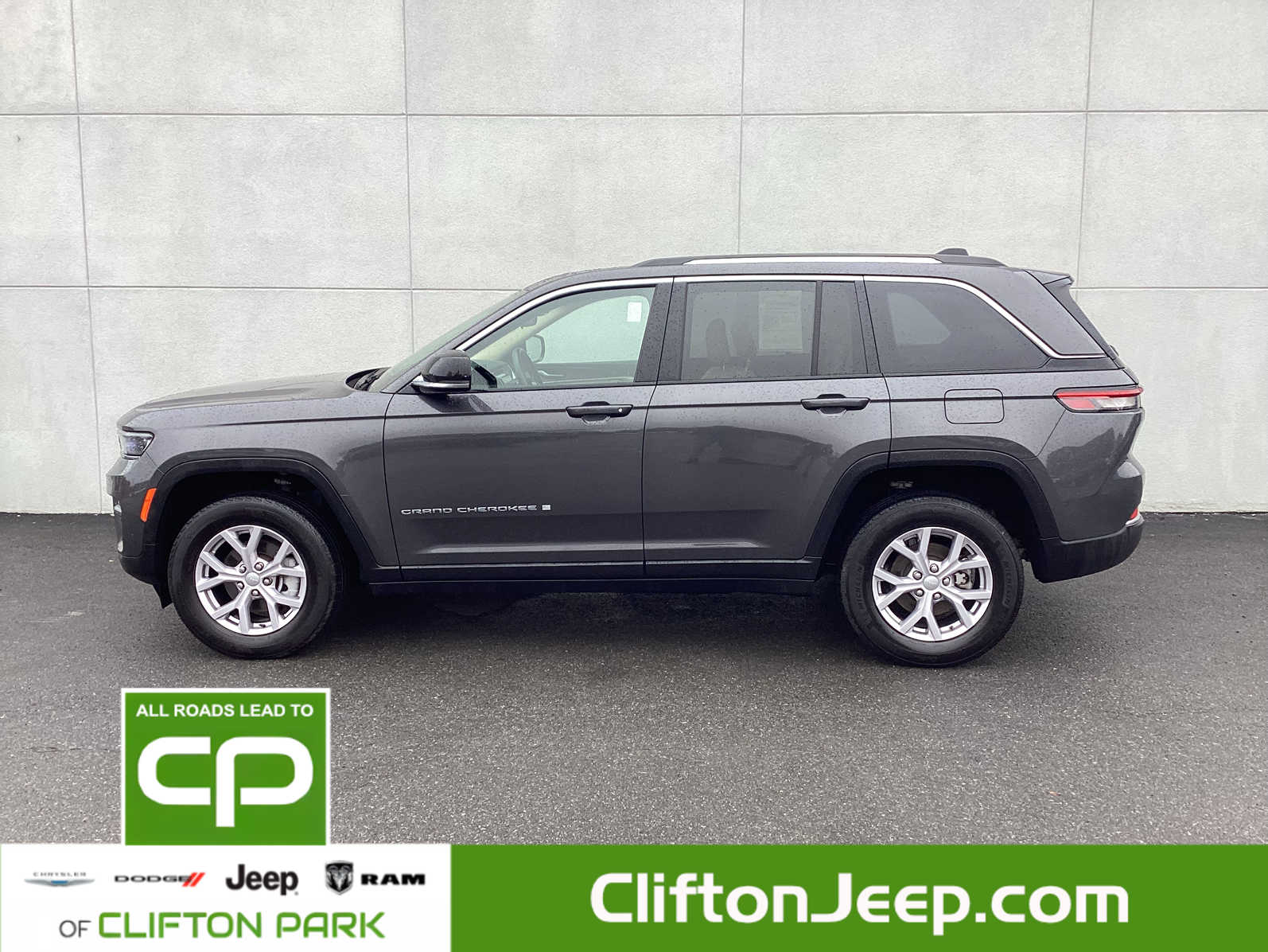 2022 Jeep Grand Cherokee Limited photo 3