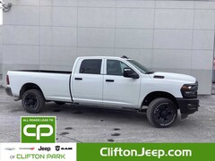2026 Ram 3500 TRADESMAN CREW CAB 4X4 8' BOX Pickup