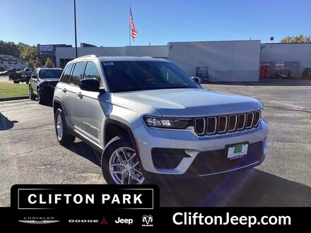 2025 Jeep Grand Cherokee LAREDO X 4X4 Sport Utility