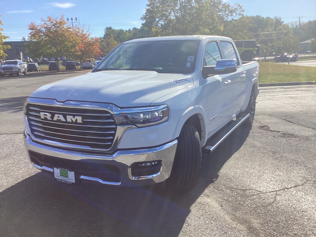 New 2026 Ram 1500 LARAMIE CREW CAB 4X4 5'7 BOX Pickup