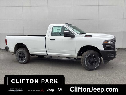 2026 Ram 2500 TRADESMAN REGULAR CAB 4X4 8' BOX Pickup