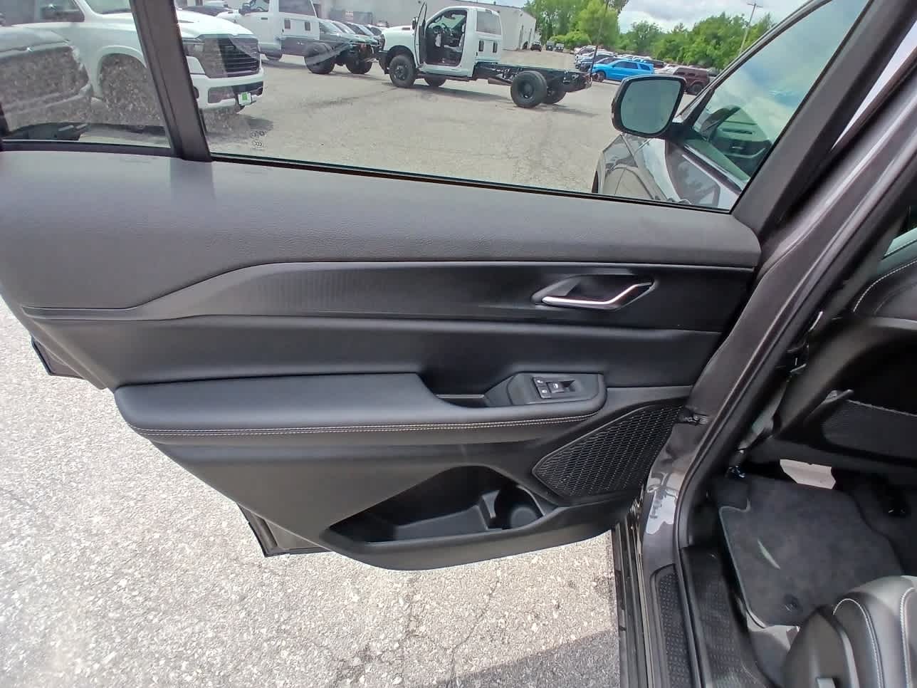 2025 Jeep Grand Cherokee L Altitude - Photo 12
