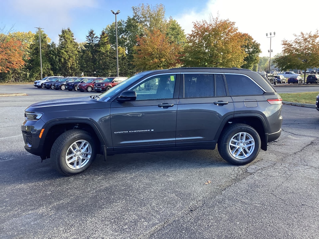 New 2025 Jeep Grand Cherokee LAREDO X 4X4 Sport Utility