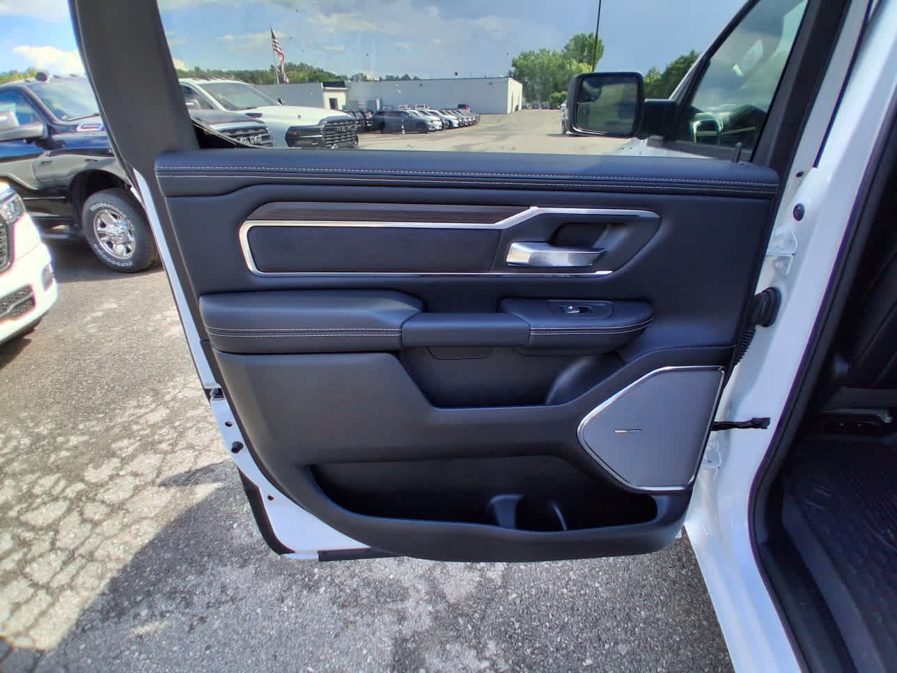 2026 RAM 1500 Laramie - Photo 12