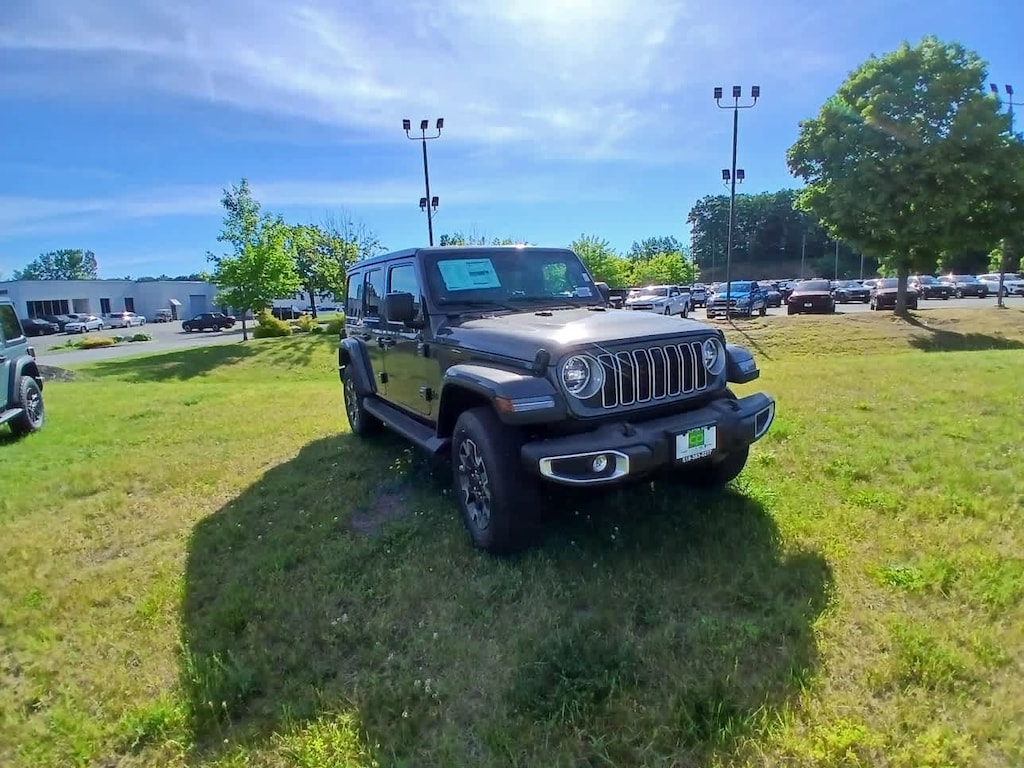 New 2026 Jeep Wrangler 4-DOOR SAHARA Sport Utility