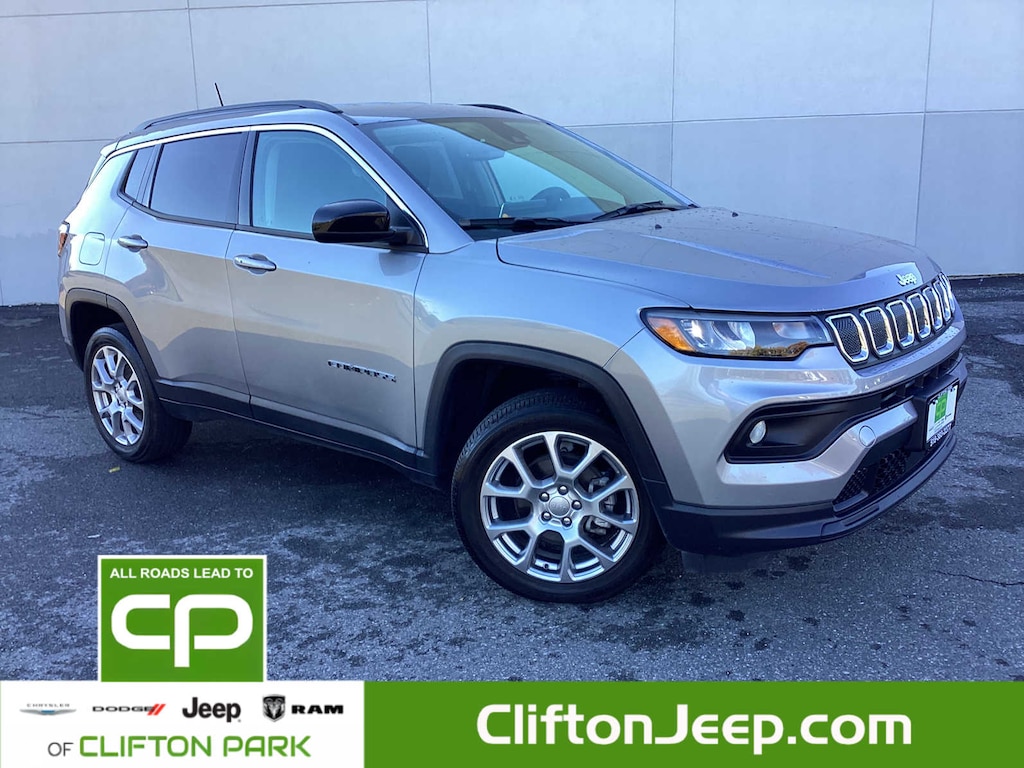 Used 2022 Jeep Compass Latitude Lux 4x4