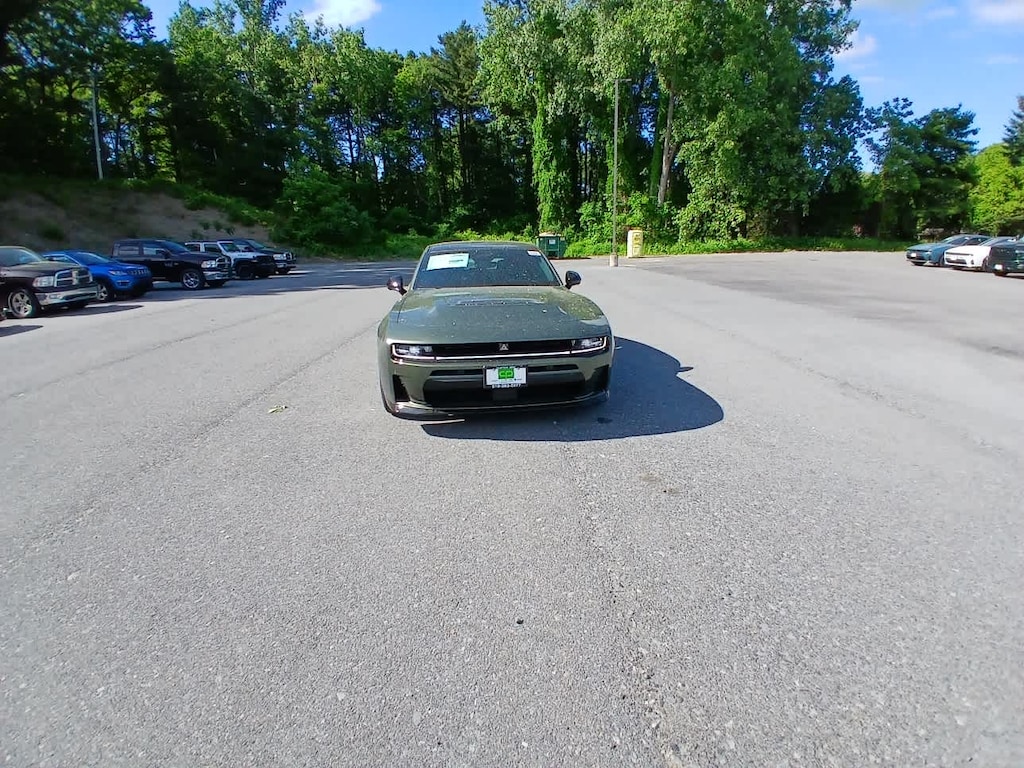 New 2026 Dodge Charger R/T PLUS 4-DOOR AWD Sedan