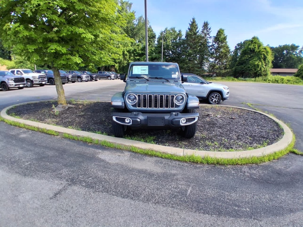 New 2026 Jeep Wrangler 4-DOOR SAHARA Sport Utility