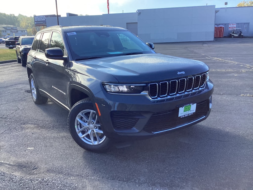New 2025 Jeep Grand Cherokee LAREDO X 4X4 Sport Utility