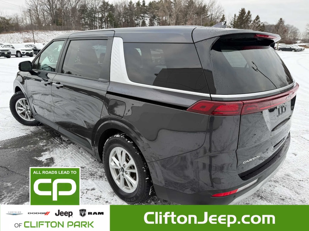 Used 2024 Kia Carnival LX FWD w/Seat Pkg