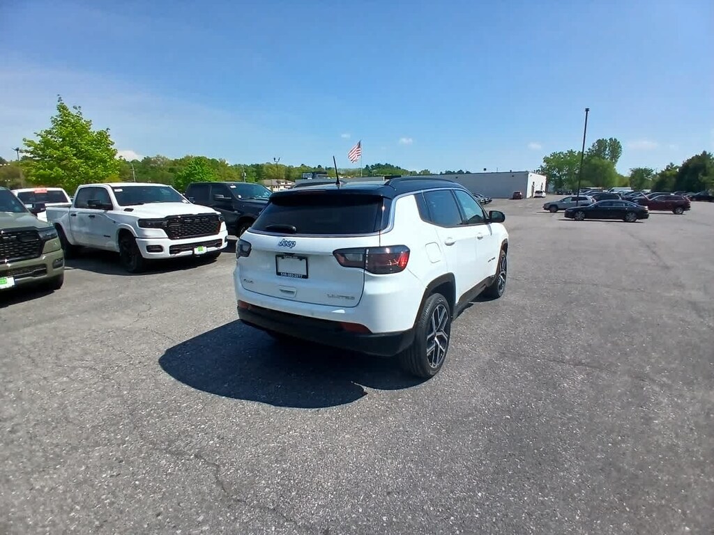Certified 2025 Jeep Compass Limited 4x4