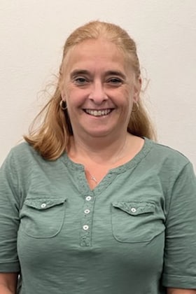Staff member Theresa Wade from ID_6ab9a2ecb771