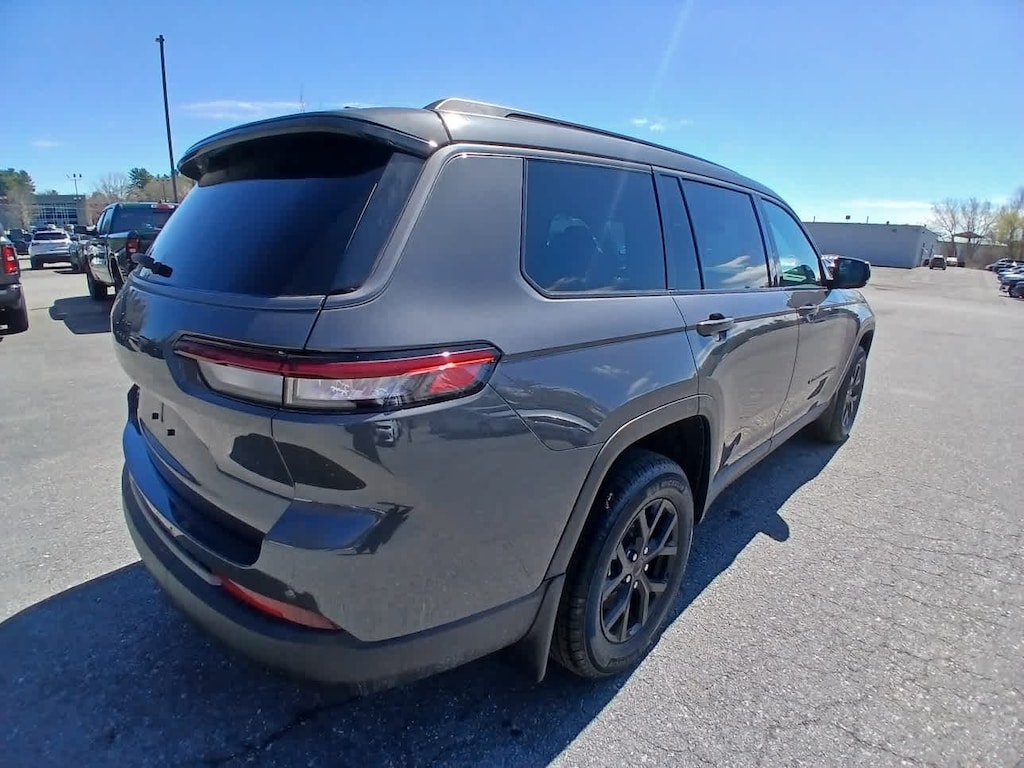 New 2026 Jeep Grand Cherokee L LAREDO ALTITUDE 4X4 Sport Utility