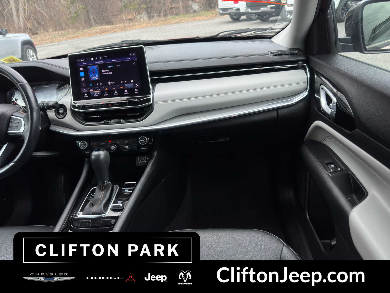 2022 Jeep Compass Limited - Photo 24
