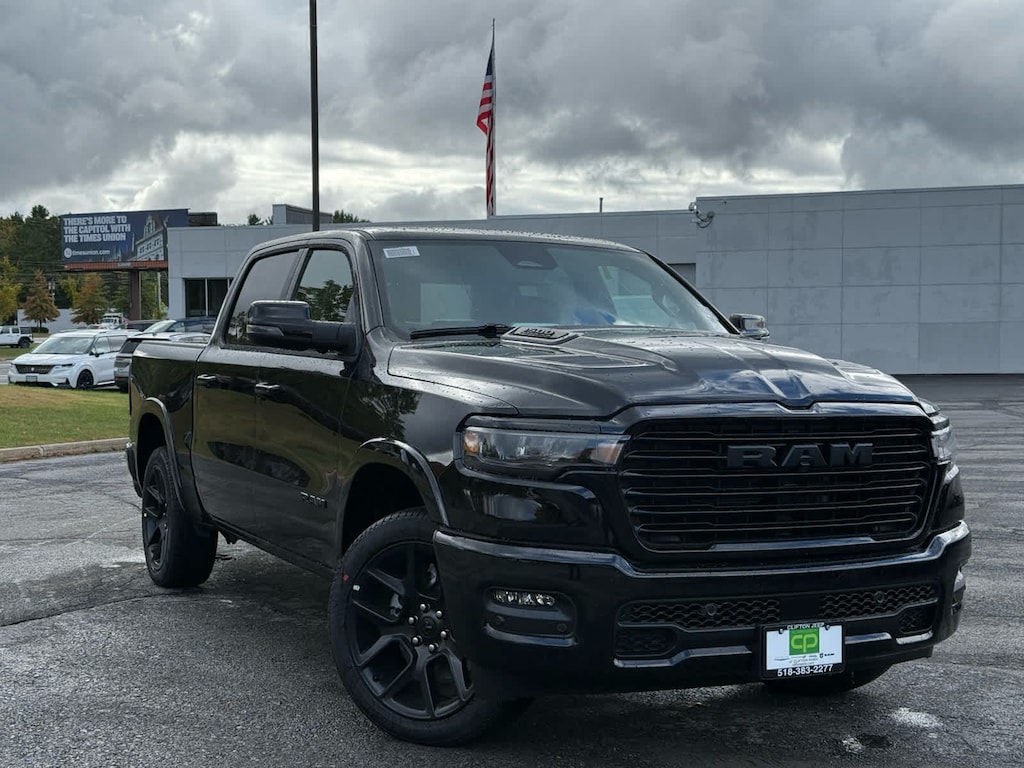 New 2026 Ram 1500 LARAMIE CREW CAB 4X4 5'7 BOX Pickup