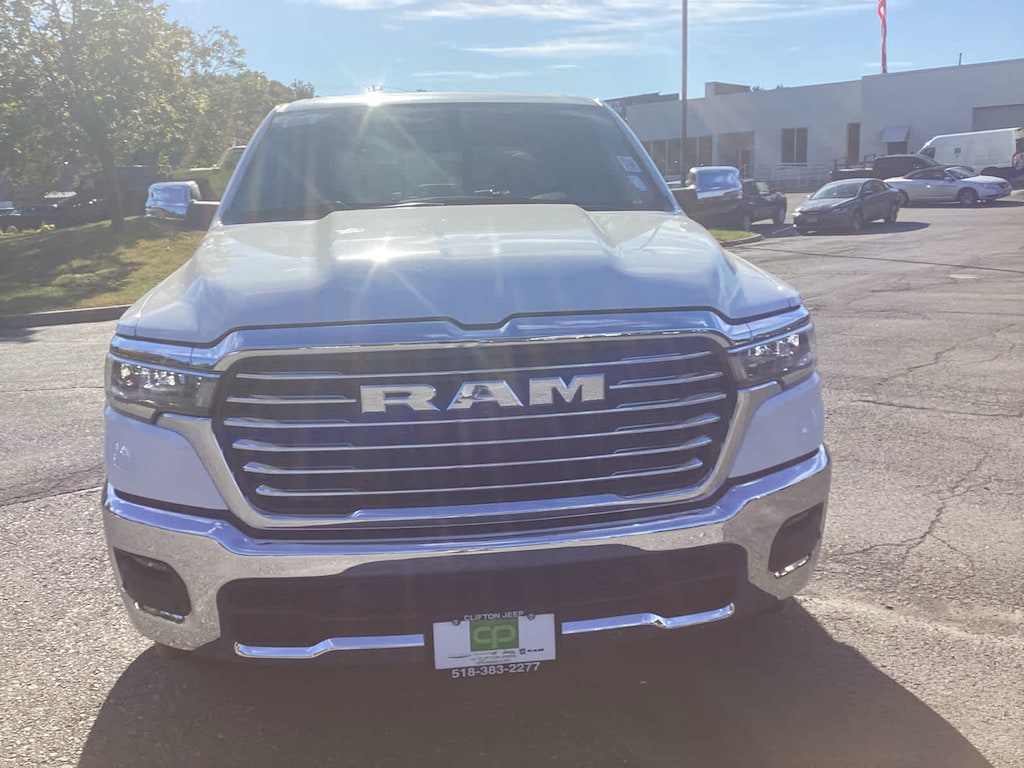New 2026 Ram 1500 LARAMIE CREW CAB 4X4 5'7 BOX Pickup