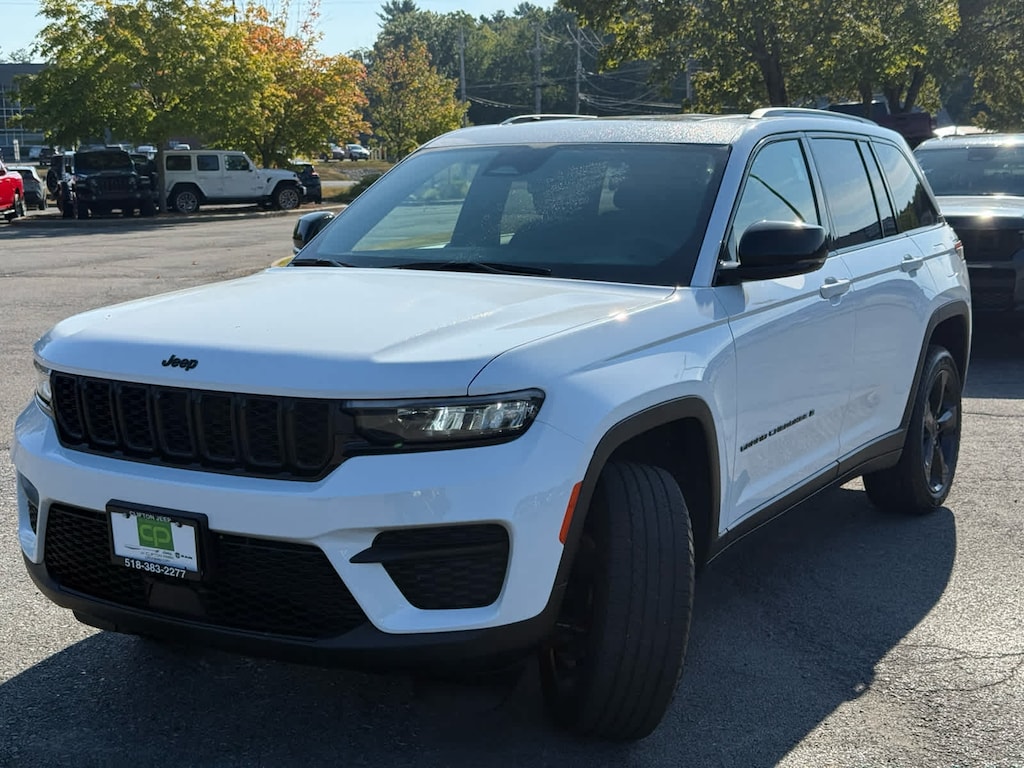 Certified 2023 Jeep Grand Cherokee Altitude