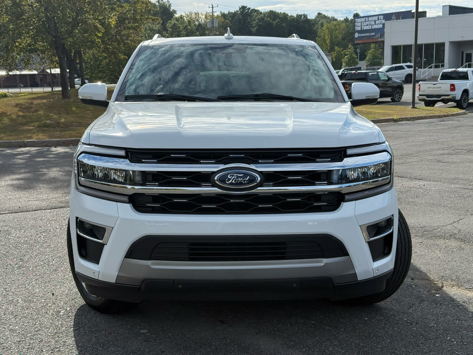 2024 Ford Expedition MAX Limited photo 2