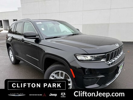 2025 Jeep Grand Cherokee LAREDO X 4X4 Sport Utility