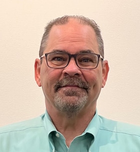 Staff member Bill Loveys from ID_6ab9a2ecb771