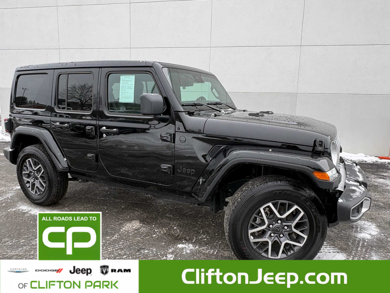 2025 Jeep Wrangler 4-Door Sahara's photo