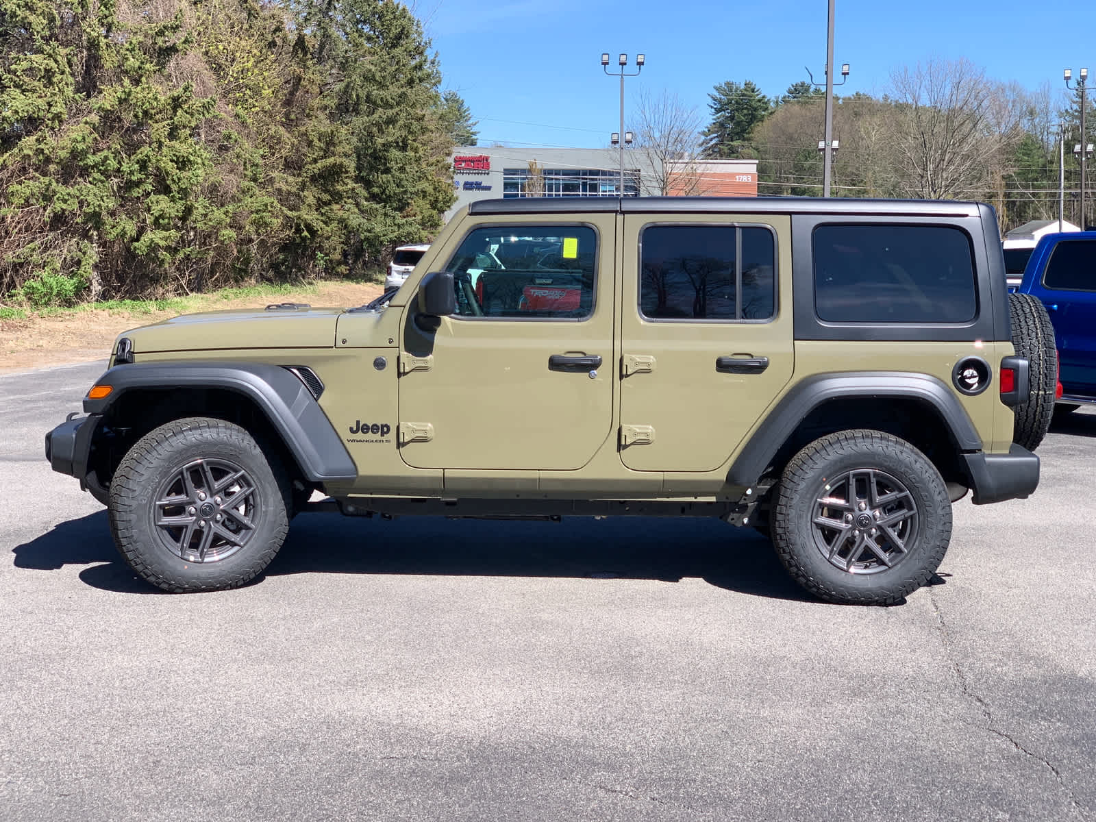 2025 Jeep Wrangler Sport S photo 4