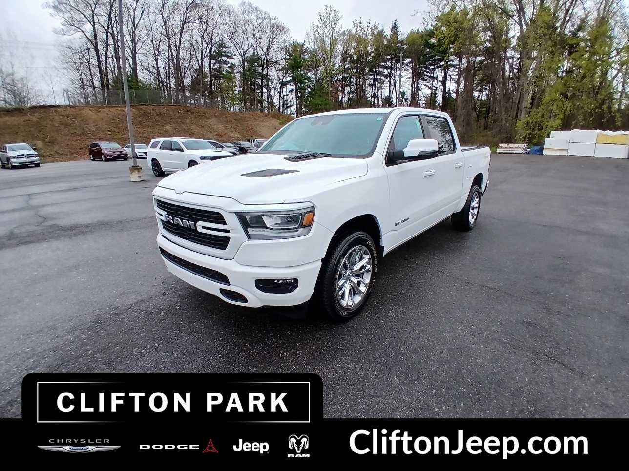 2023 RAM 1500 Laramie 4x4 Crew Cab 5'7's photo