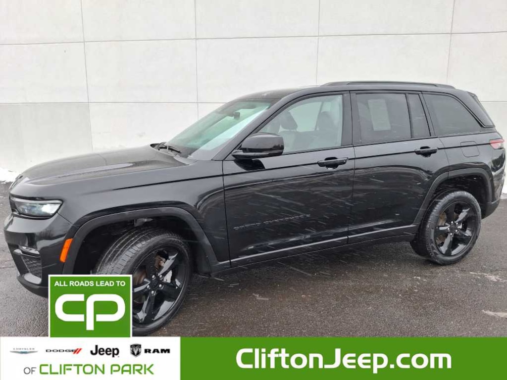 Used 2023 Jeep Grand Cherokee Limited 4x4