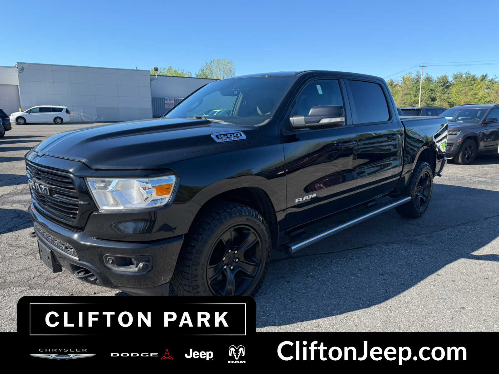 2019 RAM 1500 Big Horn/Lone Star 4x4 Crew Cab 5'7's photo