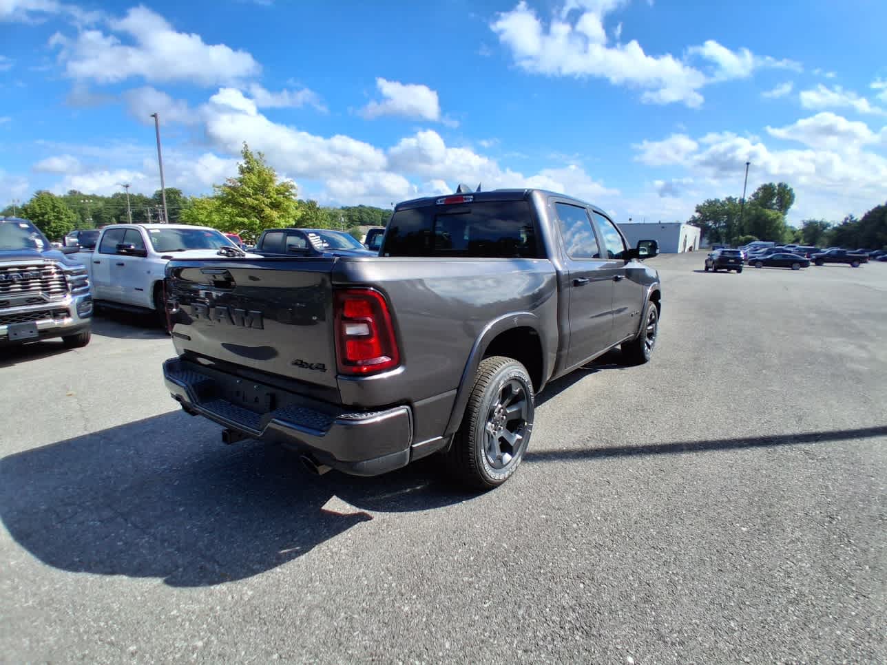 New 2026 Ram 1500 BIG HORN CREW CAB 4X4 5'7 BOX Pickup