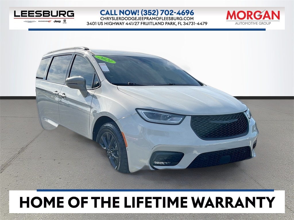 2021 Chrysler Pacifica Touring L's photo