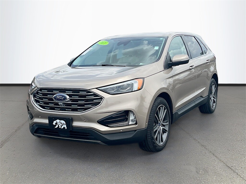 2021 Ford Edge Titanium photo 3