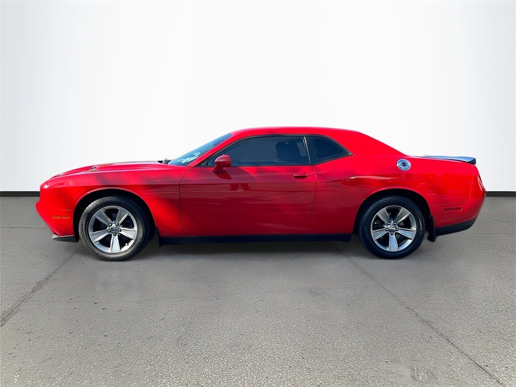2015 Dodge Challenger SXT photo 4