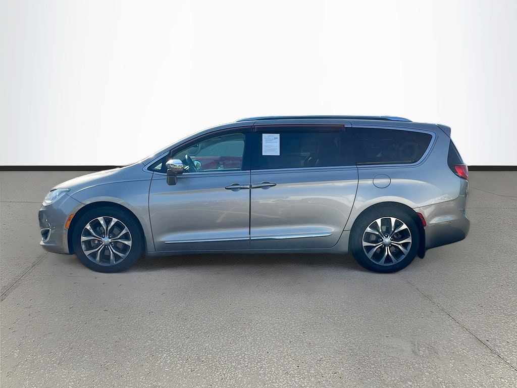 Used 2017 Chrysler Pacifica Limited Van