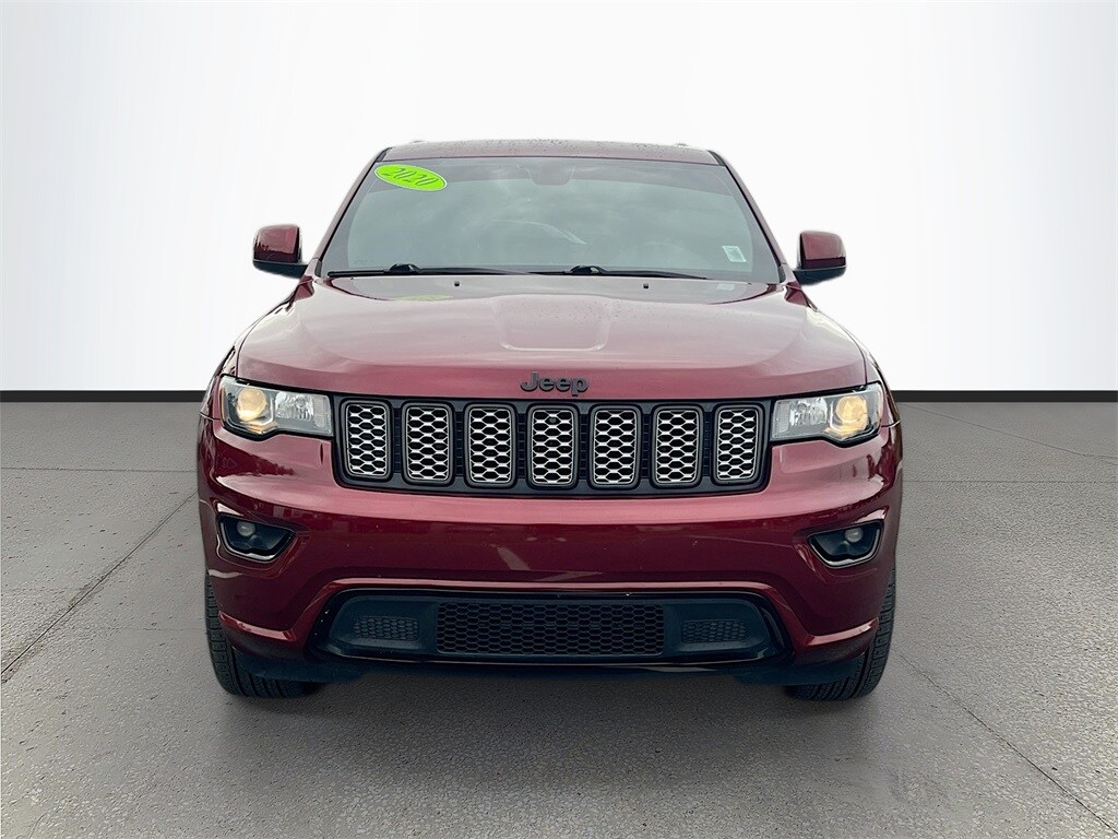 2020 Jeep Grand Cherokee Laredo Altitude photo 2