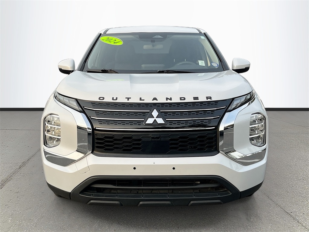 Certified 2024 Mitsubishi Outlander ES SUV