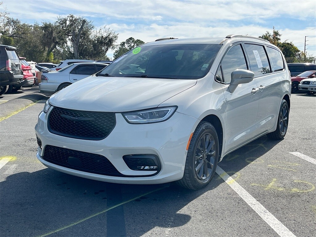 Used 2021 Chrysler Pacifica Touring L Van Passenger Van