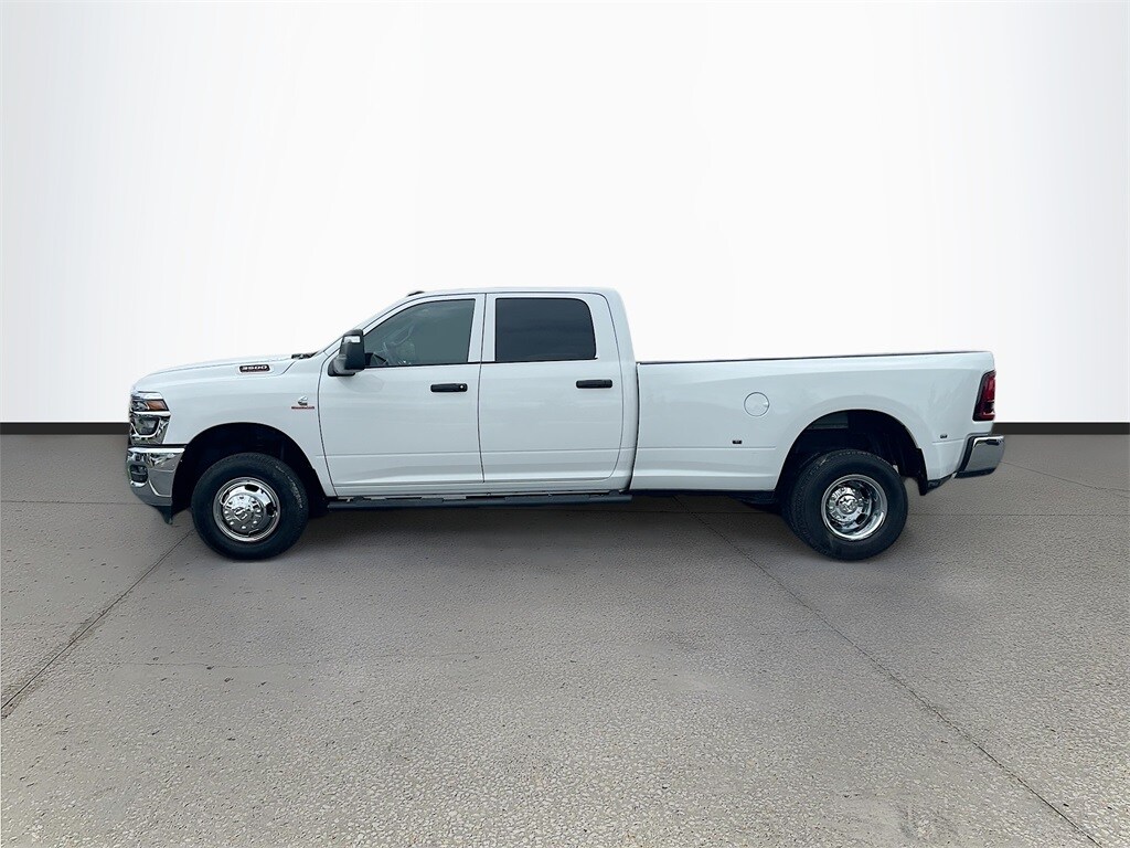 2026 Ram 3500 Tradesman photo 3