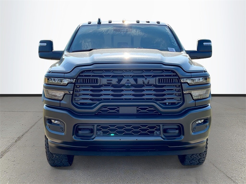 New 2026 Ram 2500 WARLOCK CREW CAB 4X4 6'4 BOX Pickup