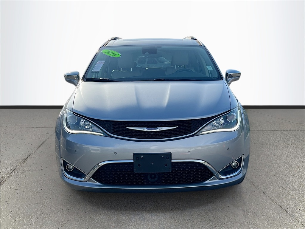 Used 2018 Chrysler Pacifica Limited with VIN 2C4RC1GG5JR259761 for sale in Fruitland Park, FL