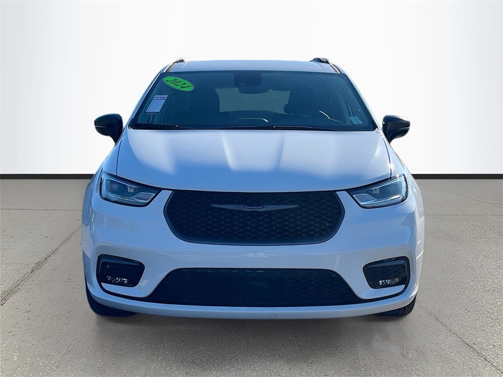 Used 2024 Chrysler Pacifica Touring L Van Passenger Van
