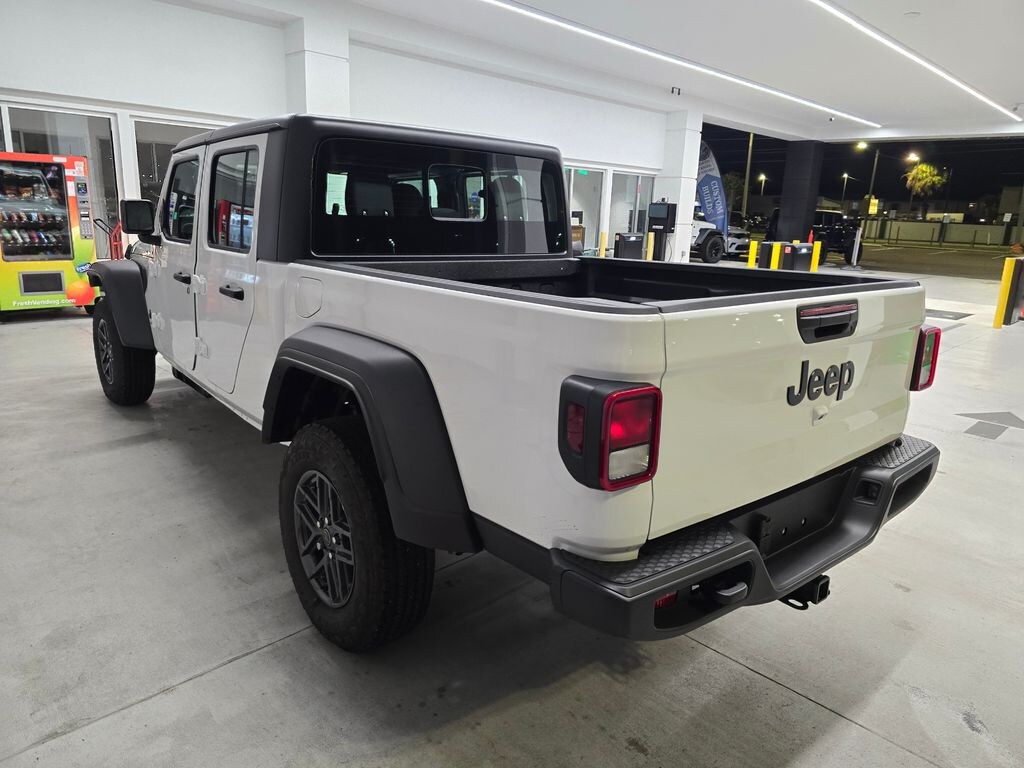 New 2026 Jeep Gladiator Pickup