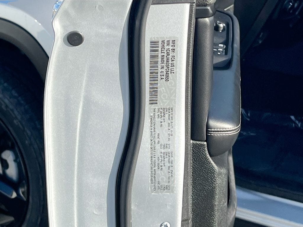 2023 Jeep Grand Cherokee Altitude - Photo 28