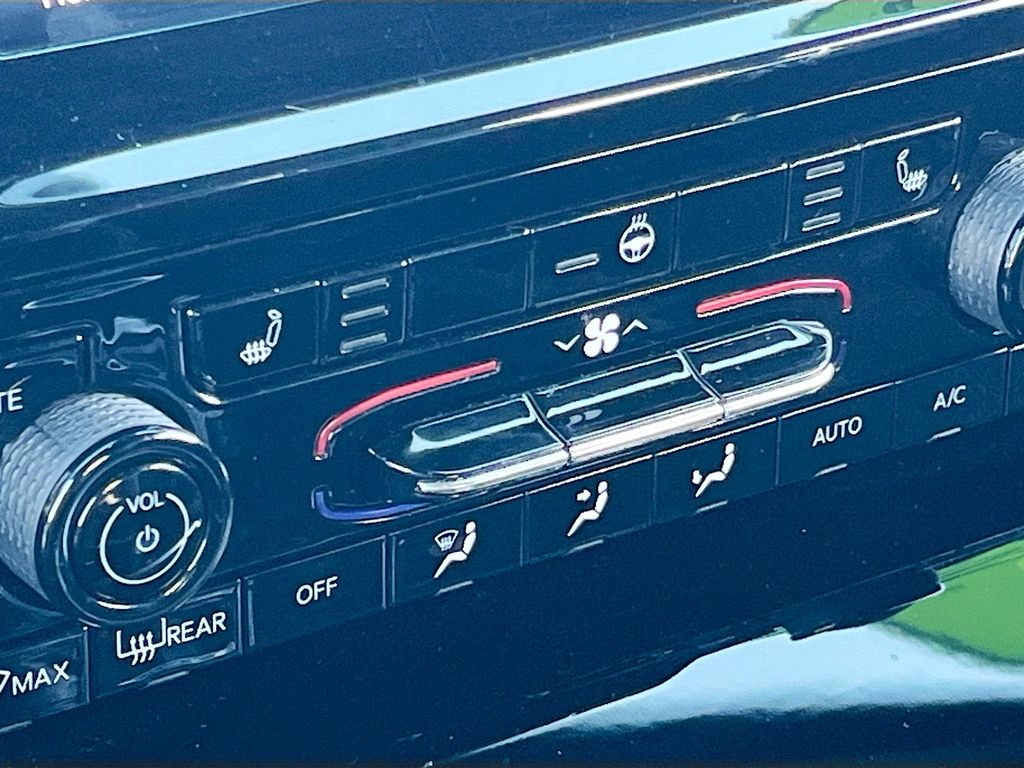 2023 Jeep Grand Cherokee Altitude - Photo 19