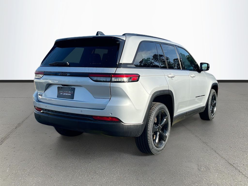 2023 Jeep Grand Cherokee Altitude - Photo 7